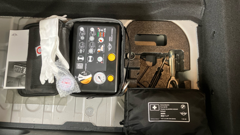 MINI Hatchback 1.5 Cooper Classic 5dr Auto Petrol Hatchback